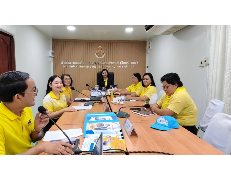 ประชุมให้คำปรึกษา แนะนำ จากคณะกรรมการที่ปรึกษา/พี่เลี้ยง (Coaching Team)