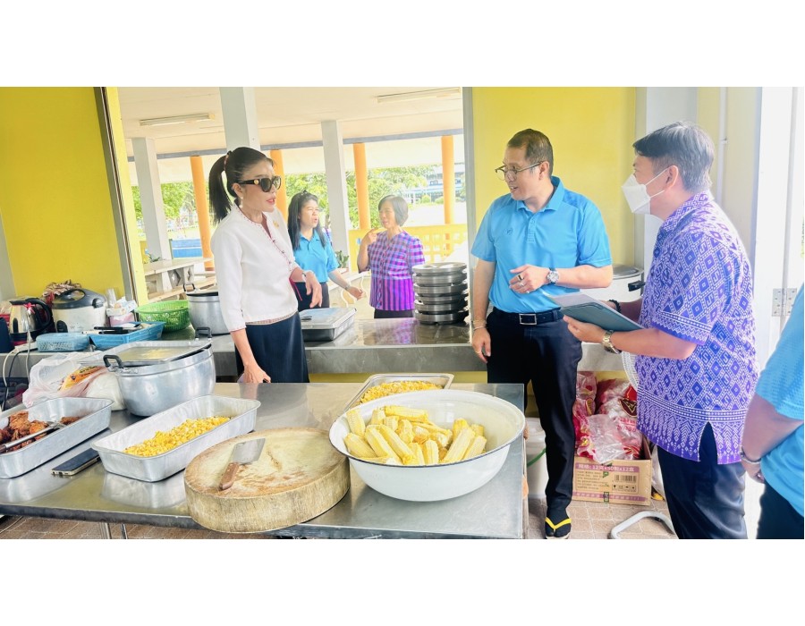 สุ่มตรวจการดำเนินงานโครงการอาหารกลางวัน