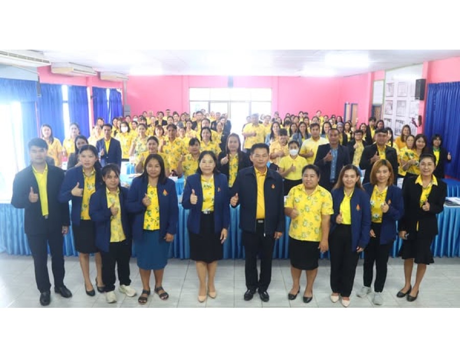 ประชุมจัดทำแผนและการใช้จ่ายเงินในการจัดการเรียนการสอน