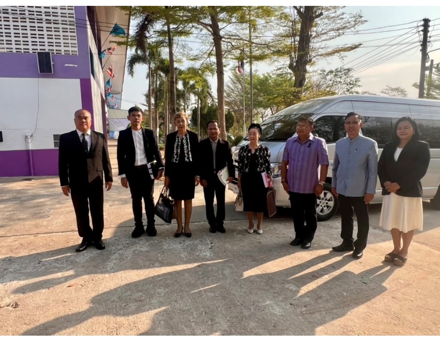 คัดเลือกนักเรียนเพื่อรับรางวัลพระราชทาน ระดับการศึกษาขั้นพื้นฐาน