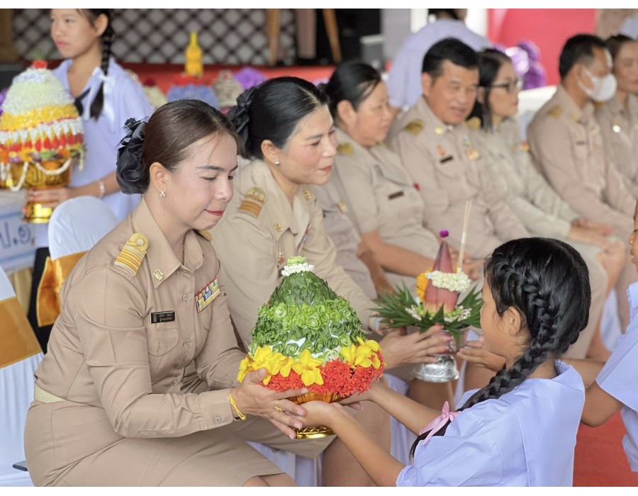 พิธีไหว้ครู ประจำปีการศึกษา ๒๕๖๘ โดยมีวัตถุประสงค์ให้นักเรียนได้แสดงความเคารพ ความกตัญญูกตเวที ต่อคุณครูผู้มีประสิทธฺ์ประสาทวิชา