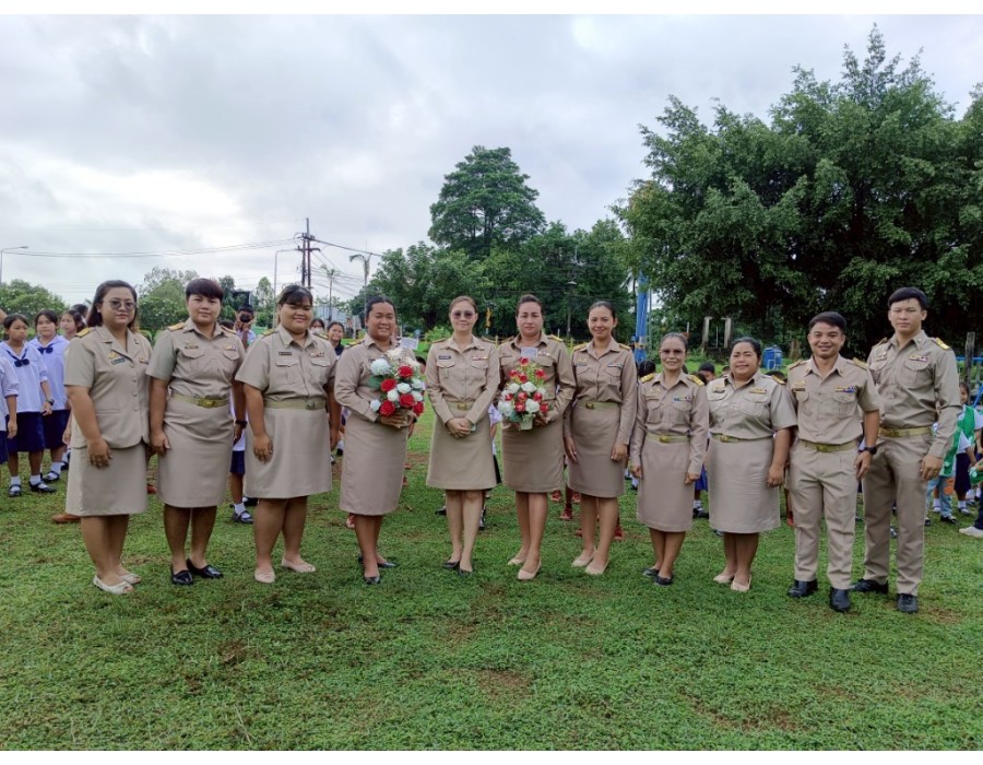 โรงเรียนบ้านโคกกระท้อนขอแสดงความยินดีกับบุคลากรของโรงเรียนเนื่องในโอกาสได้เลื่อนวิทยฐานะเป็นชำนาญการพิเศษ