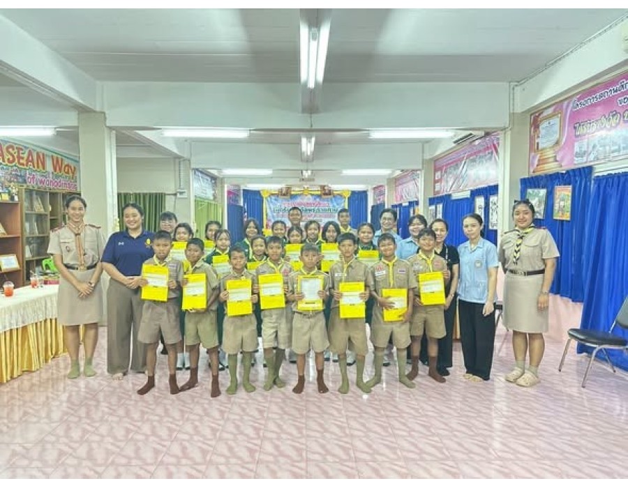 กิจกรรมตรวจสุขภาพ ทาฟลูออไรด์ฟันนักเรียน ชั้น ป. 1 - ป. 6